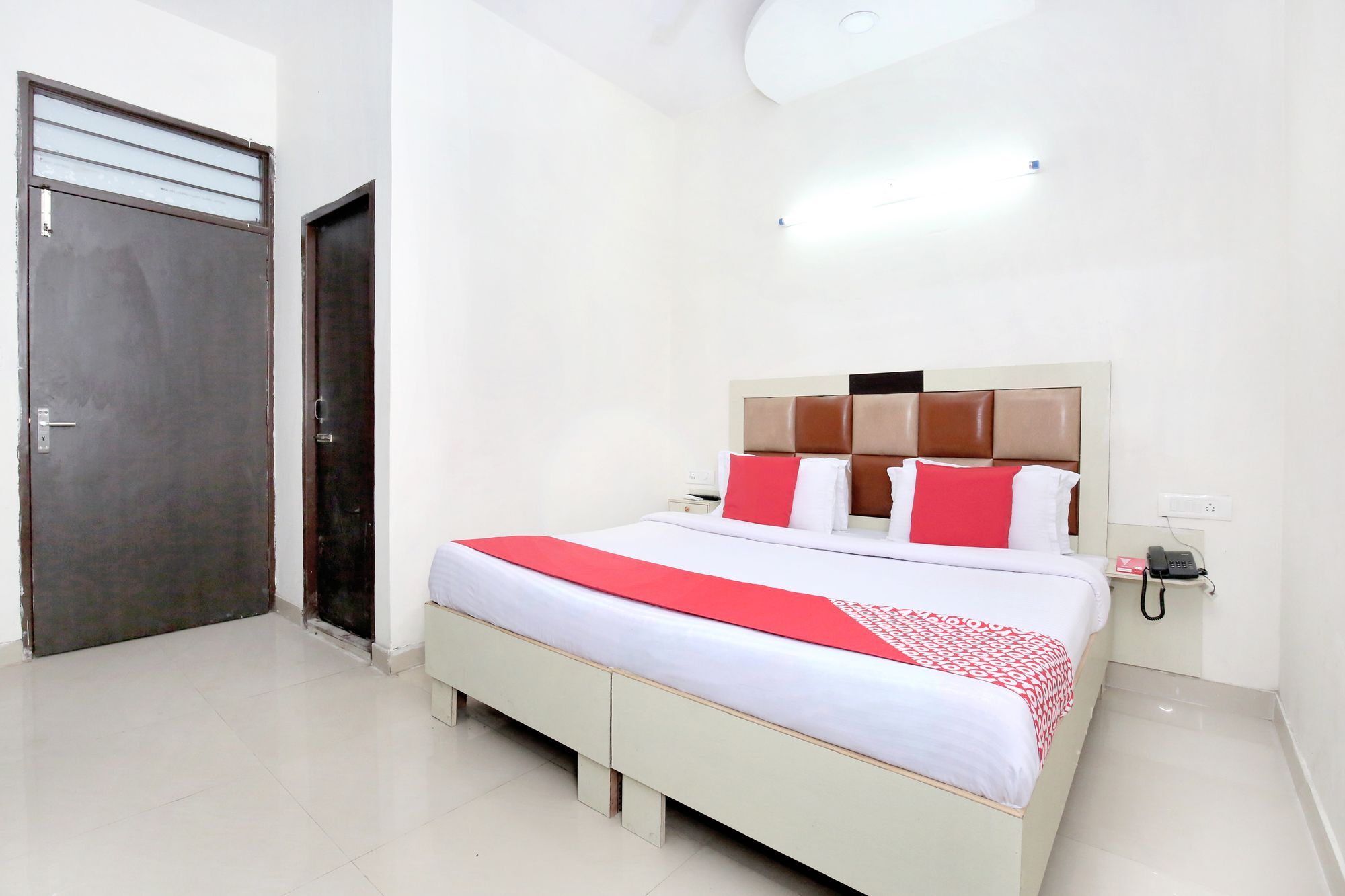 Oyo 11369 Hotel Noor Chandīgarh 外观 照片